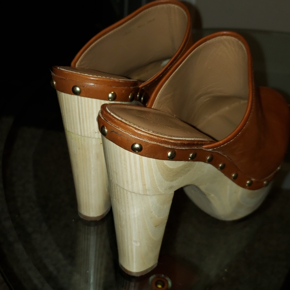 Leather clogs - Picture 4 of 7